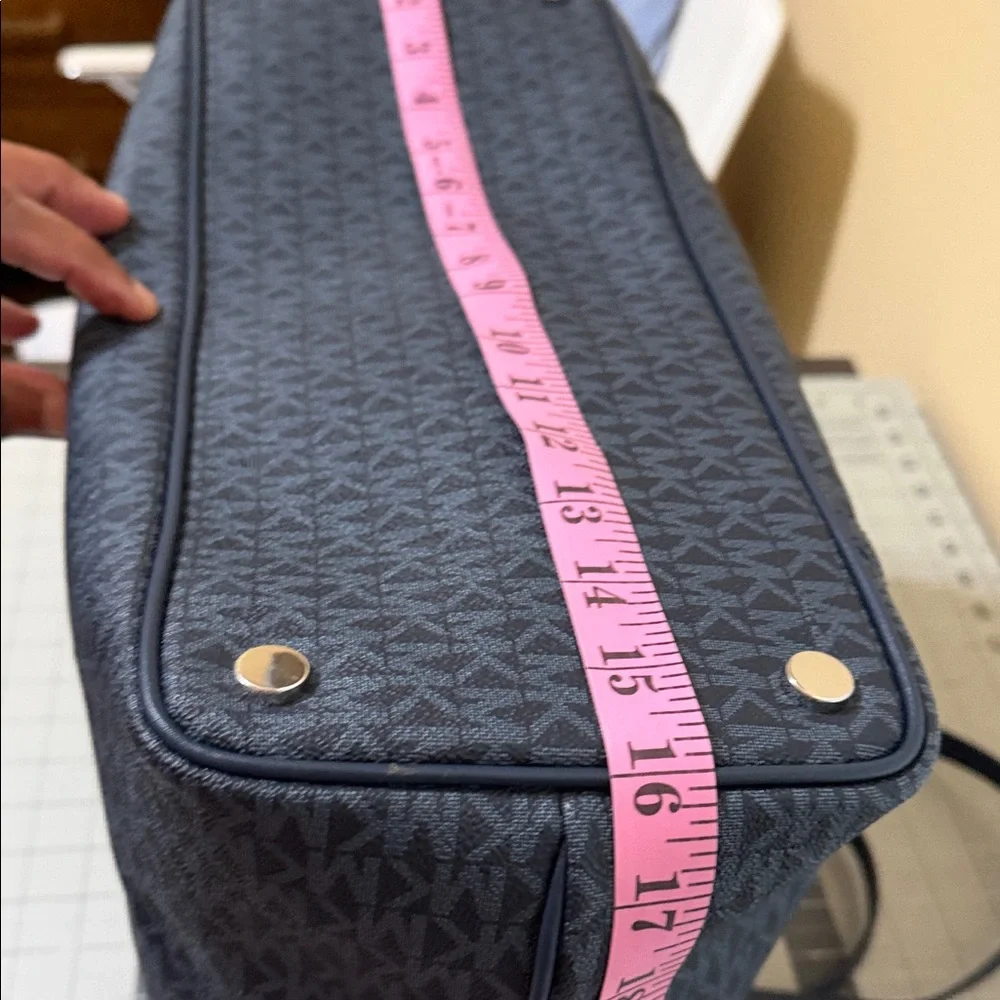 Michael Kors Dark Blue Signature Tote - Picture 14 of 15